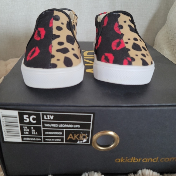 AKID Brand Girls Sneakers - Picture 2 of 3